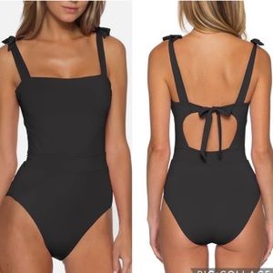 NWOT Becca Emma Over The Shoulder One Piece Swimsuit Sz L